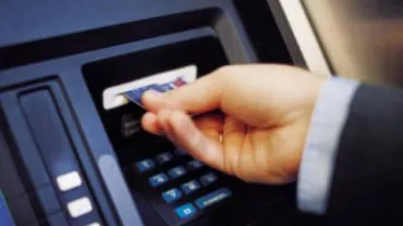 Autorităţile italiene au destructurat o reţea de români specializată în furturi din bancomate