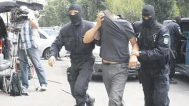 Angajați Omniasig, urmăriți penal după ce au falsificat polițe de asigurare: Prejudiciul ajunge la 400.000 euro