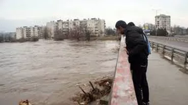 Inundaţii în Bulgaria, soldate cu cel puţin zece morţi în orașul Varna (VIDEO)