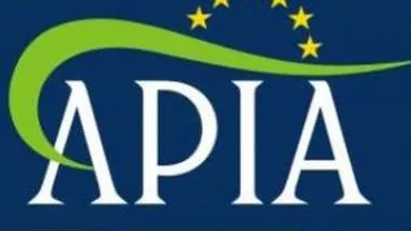 Trei funcționari ai APIA Bistrița, audiați după ce procurorii au găsit caș de la stână și bani în birourile lor