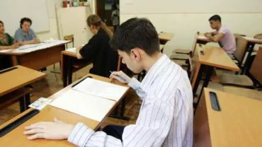 Absolvenții claselor a VIII-a susțin ultimul test al evaluării naționale