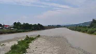 Harghita: Pompierii sunt în căutarea unei femei care a căzut în râul Trotuș