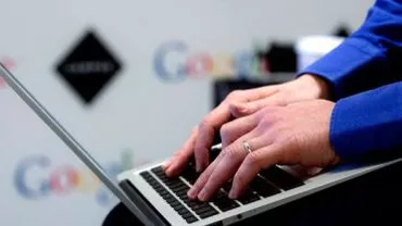 Google a început să elimine din rezultatele căutărilor online, la cererea unor persoane din UE