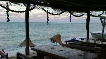 Polițiștii de frontieră de la Vama Veche au salvat trei turiști aflați pe o barcă luată de curenți