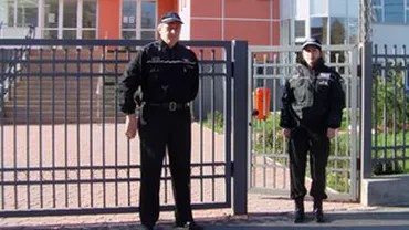 Peste 3.100 de polițiști vor asigura începând de luni paza și protecția lângă școlile unde se organizează examenul de bacalaureat