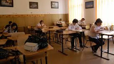 Arad: Un candidat a fost prins la bacalaureat cu o cameră minusculă încorporată în pix