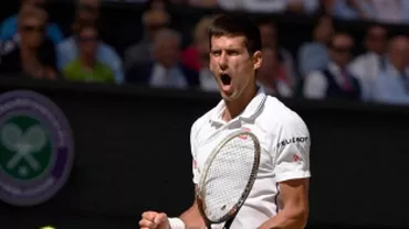 Novak Djokovic s-a calificat în finala de la Wimbledon, după o luptă strânsă cu Grigor Dimitrov: Cei doi au căzut simultan pe teren (FOTO)