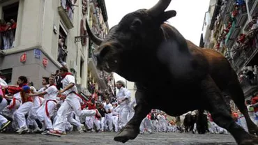 Cel puțin patru persoane au fost rănite în cadrul primei curse cu tauri de la Pamplona