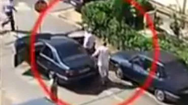 Craiova: Bătaie între un șofer și polițiști, după ce acesta nu ar fi parcat așa cum i s-a indicat (VIDEO)