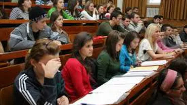 Taxele de școlarizare la universități, majorate cu până la 40%: Un an de medicină la Oradea ajunge la 20.000 de lei