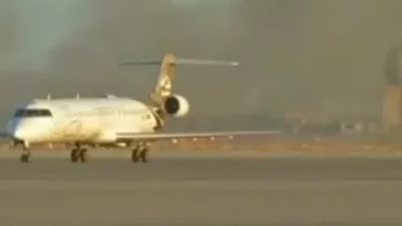 Aeroportul din Tripoli, în flăcări: Un avion a fost incendiat în timpul unui foc încrucișat (VIDEO)