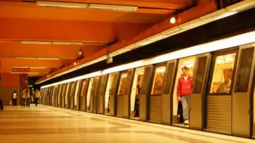 Circulație îngreunată pe magistrala 2 a metroului bucureștean, după ce un tren s-a defectat în timpul mersului