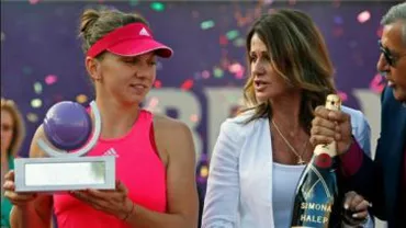 Simona Halep și Ilie Năstase se vor confrunta pe terenul de tenis, la sfârșitul acestei săptămâni, într-un meci demonstrativ