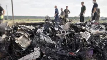 Premier australian: Locul prăbușirii zborului MH17 a fost alterat ”la scară industrială”