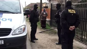 Percheziții în Caraș Severin, la persoane suspectate de evaziune fiscală și contrabandă cu țigări