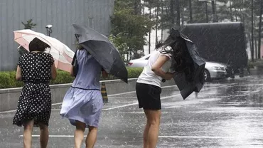 Codul portocaliu de ploi şi vijelii, extins în şase judeţe (FOTO)