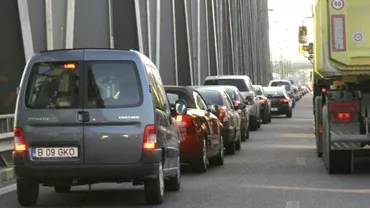 Circulaţia, blocată timp de 45 de minute pe A2, la Feteşti