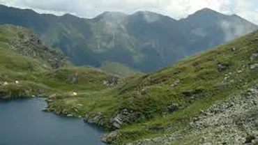 Operațiuni de salvare în Parâng și Făgăraș: Opt turiști au fost prinși de furtună, iar unuia i s-a făcut rău