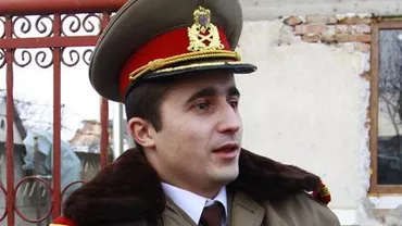Locotenentul care a protestat în uniformă, în Piața Universității, a fost reangajat