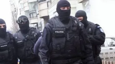 Două campioane naționale la arte marțiale, vizate de procurorii DIICOT în cadrul unor percheziții la traficanți de droguri și persoane