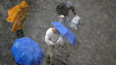 Cod galben de ploi în Bucureşti, până la 20.30