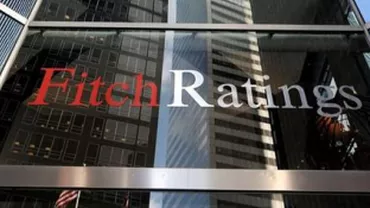 Fitch retrogradează ratingul Croaţiei cu o treaptă, la BB, cu perspectivă stabilă, din cauza riscului privind stabilitatea datoriei