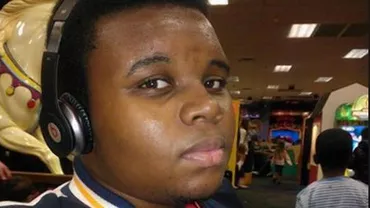 SUA: Proteste violente, după ce un adolescent de culoare a fost împuşcat mortal de poliţie