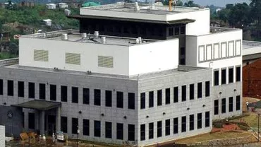 Rudele personalului dioplomatic american din Sierra Leone au fost evacuate din cauza epidemiei de Ebola
