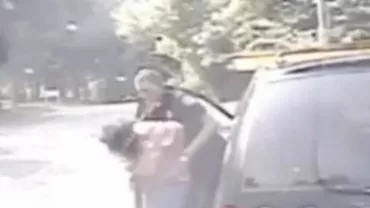 SUA: Un polițist de la circulație i-a salvat viața unei șoferițe care se sufoca cu mâncare (VIDEO)