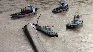 Zece străini şi cinci indonezieni, daţi dispăruţi într-un accident maritim în estul Indoneziei