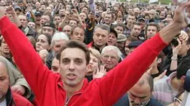 Mircea Badea, supărat pe colegii săi pentru lipsa de reacție în cazul ICA: „Voi vedeți-vă de vacanțele din care postați apusuri”