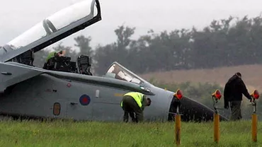 Două avioane de vânătoare s-au ciocnit şi s-au prăbuşit, în Italia: Patru militari sunt dați dispăruți