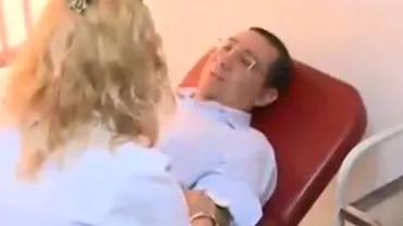 Premierul Victor Ponta a donat sânge, la Tulcea (VIDEO)