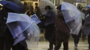 Informare meteorologică de ploi și vijelii pentru întreaga țară