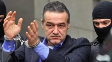 Becali vrea să ceară o nouă permisie, anunțându-și deja mama că luna viitoare se vor reîntâlni (VIDEO)