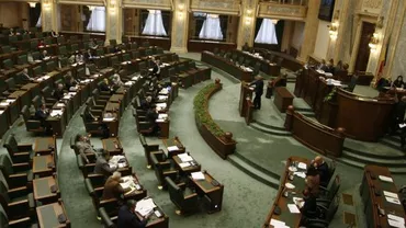 Comisia de buget-finanţe a respins în unanimitate cererea de reexaminare a legii pentru reducerea CAS