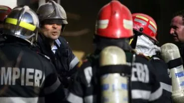 Timișoara: Un incendiu a izbucnit într-un hipermarket, aproximativ 400 de persoane fiind evacuate