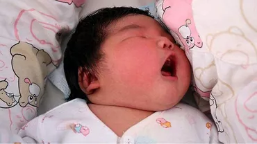 O femeie din China a născut pe cale naturală un copil de 6,3 kg