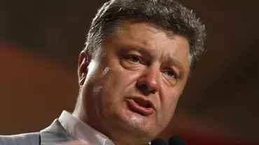 Petro Poroşenko afirmă că tancuri ruseşti au atacat oraşul Novosvitlivka, distrugând toate casele
