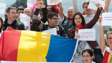 Mai mulți români au protestat la Paris față de acțiunile clasei politice din România (VIDEO)