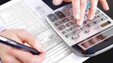 Analiști economici: Taxa pe stâlp afectează din ce în ce mai multe afaceri