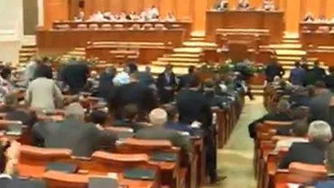 Parlamentul a dat undă verde reducerii CAS și amnistiei fiscale extinse. Ponta: Faptul că au fost votate și de opoziție arată că sunt măsuri bune (VIDEO)