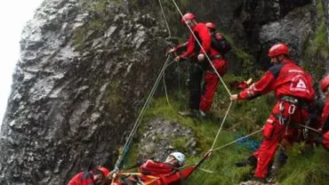 Un turist a fost preluat de un elicopter SMURD după ce a făcut un atac cerebral în timp ce urca în Munții Făgăraș