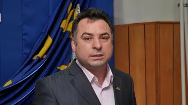 Primarul din Năvodari, arestat pentru fapte de corupţie, suspendat din funcţie