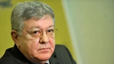 Corneliu Dobrițoiu: Turcescu face o mascaradă. Livretul atestă calitatea de militar în rezervă, nu activ