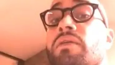 Video viral, pe Facebook. Mihai Bendeac: „În Ponta cred și el îmi e lumină/ Căci eu sunt vrej, iar el imi e tulpină. Pontăiți-vă!”