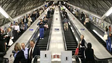 Metroul londonez va circula 24 de ore din 24 în weekend, începând din 2015