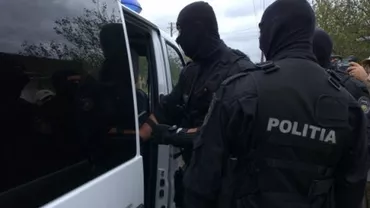 Apropiați ai lui Dragnea, aduși cu duba la DNA: Deputatul Adrian Simionescu și omul de afaceri Marian Fișcuci, urmăriți penal