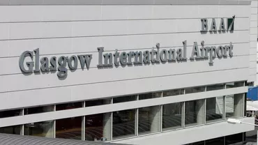 Un Boeing 787 polonez a aterizat de urgenţă pe aeroportul din Glasgow