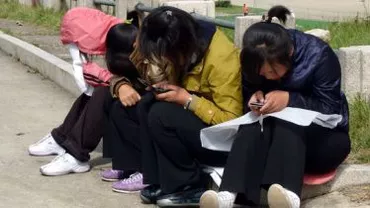 Coreea de Nord a publicat ghiduri pentru folosirea telefonului mobil